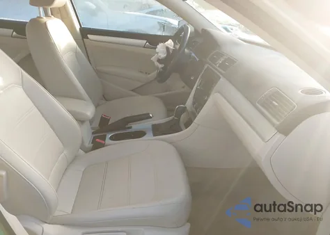 2013 Volkswagen Passat 2.5L Se из США, поврежденный, VIN 1VWBP7A31DC069299